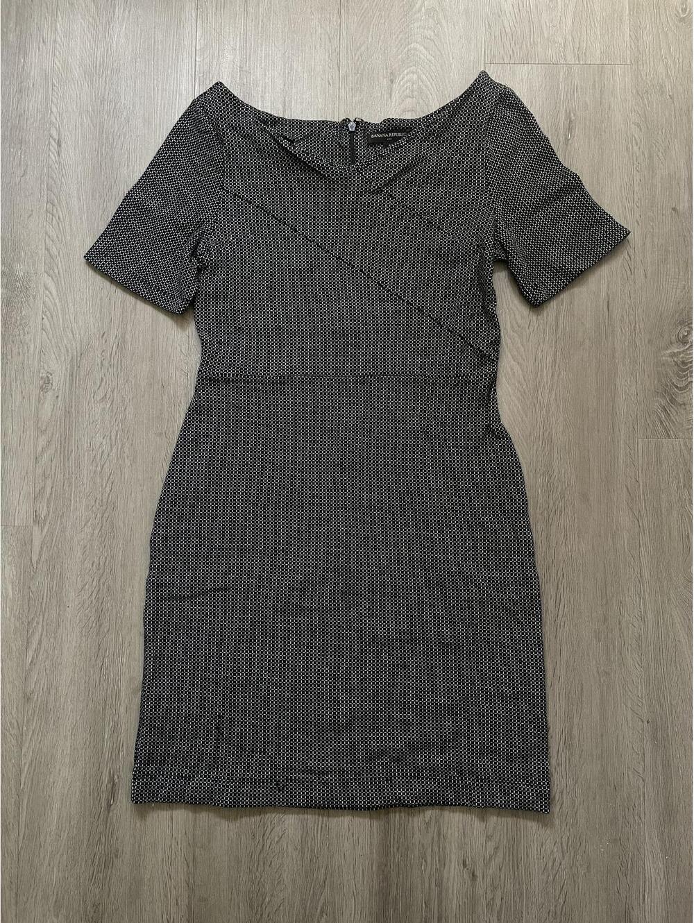 Banana Republic Black and White Patterned Short Sleeve Dress